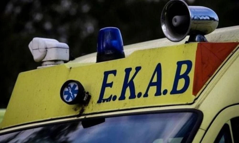 Σύγκρουση αυτοκινήτου με ΚΤΕΛ στην Πατρών - Πύργου - Σε κρίσιμη κατάσταση 25χρονος